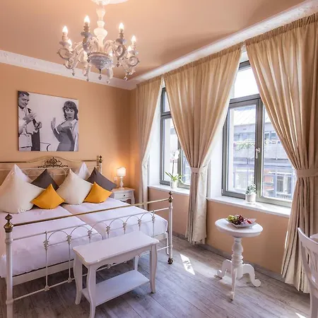 Grande Giancarlo 2* Výmar