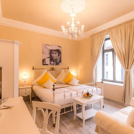 Grande Giancarlo 2* Výmar