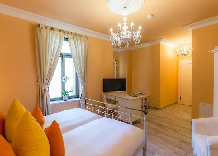 Grande Giancarlo Otel