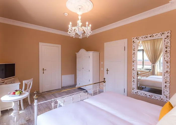 Grande Giancarlo Otel